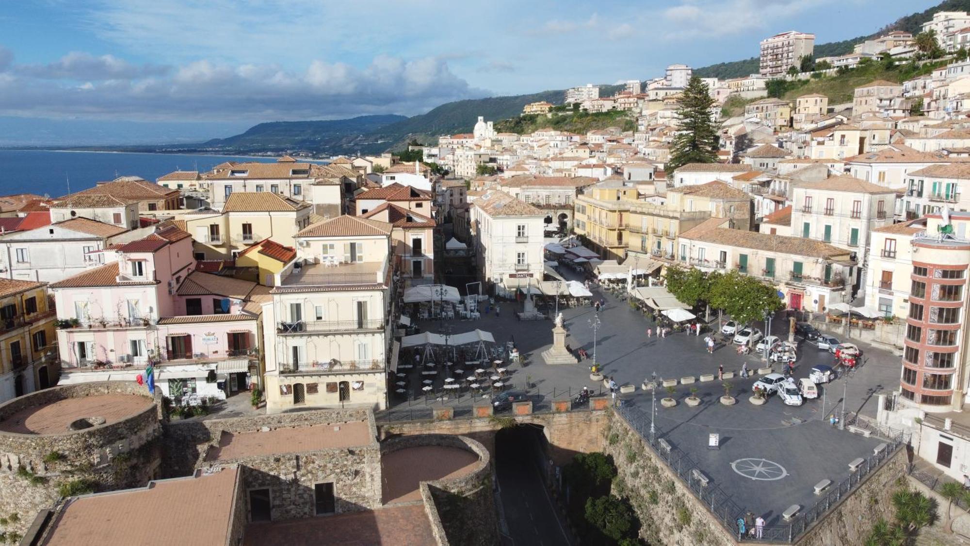 Hotel Della Piazza Pizzo  Luaran gambar