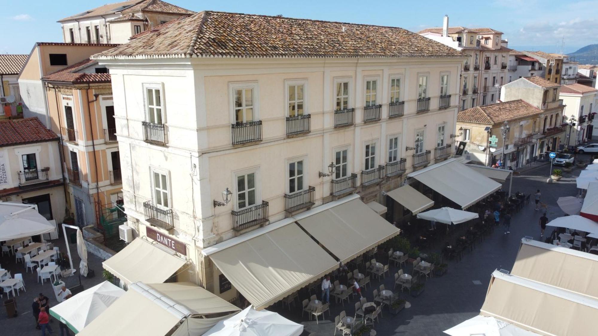 Hotel Della Piazza Pizzo  Luaran gambar