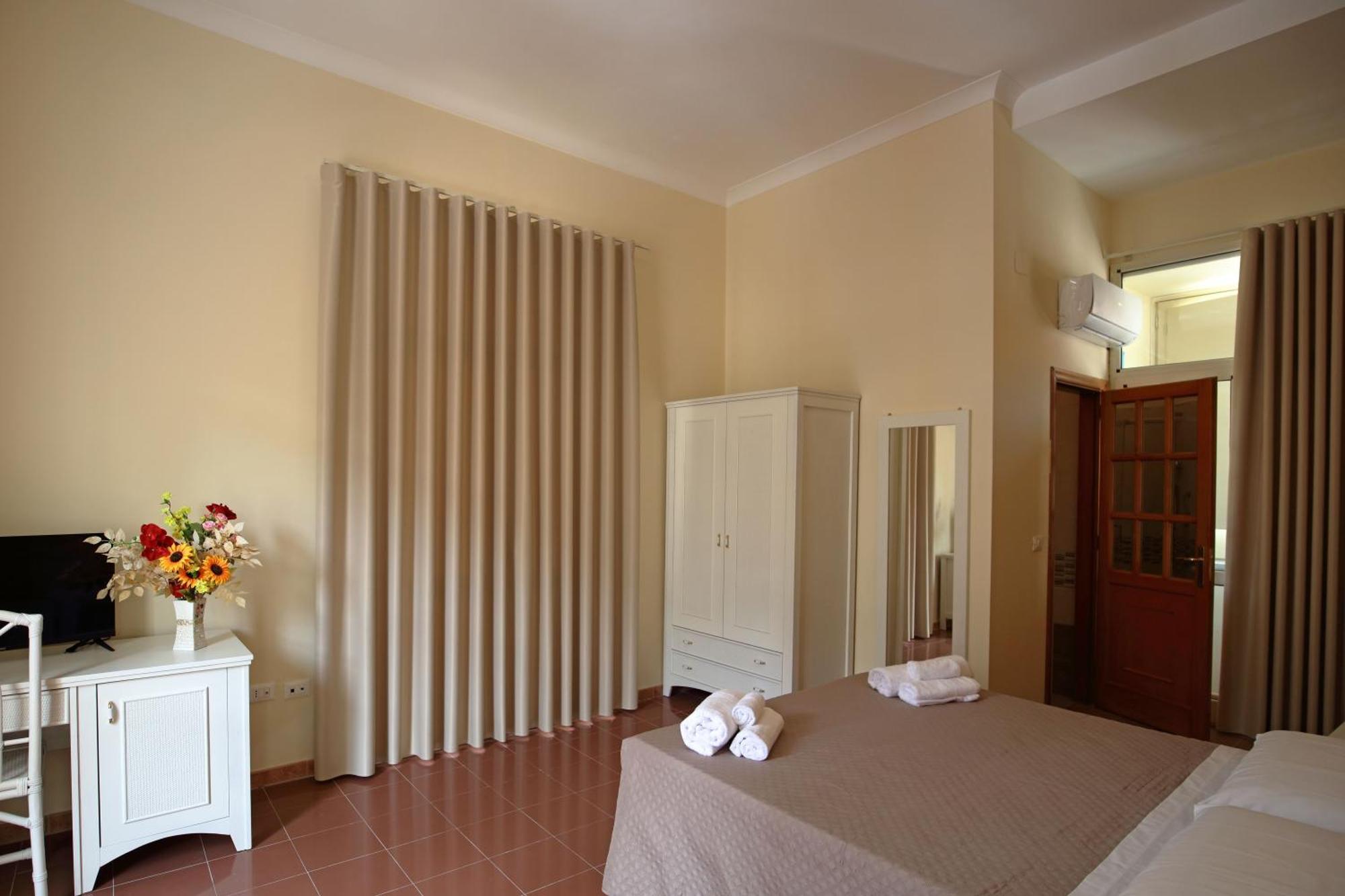 Hotel Della Piazza Pizzo  Luaran gambar