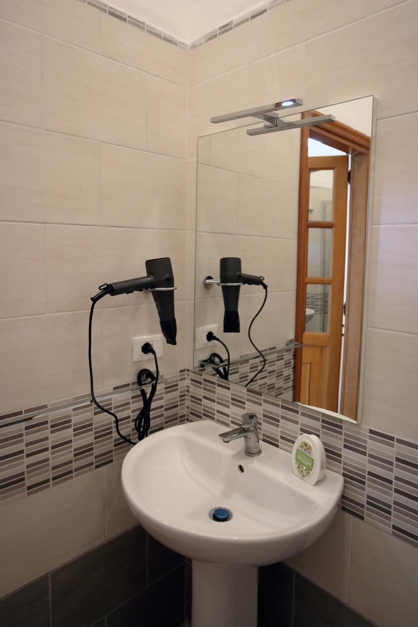 Hotel Della Piazza Pizzo  Luaran gambar
