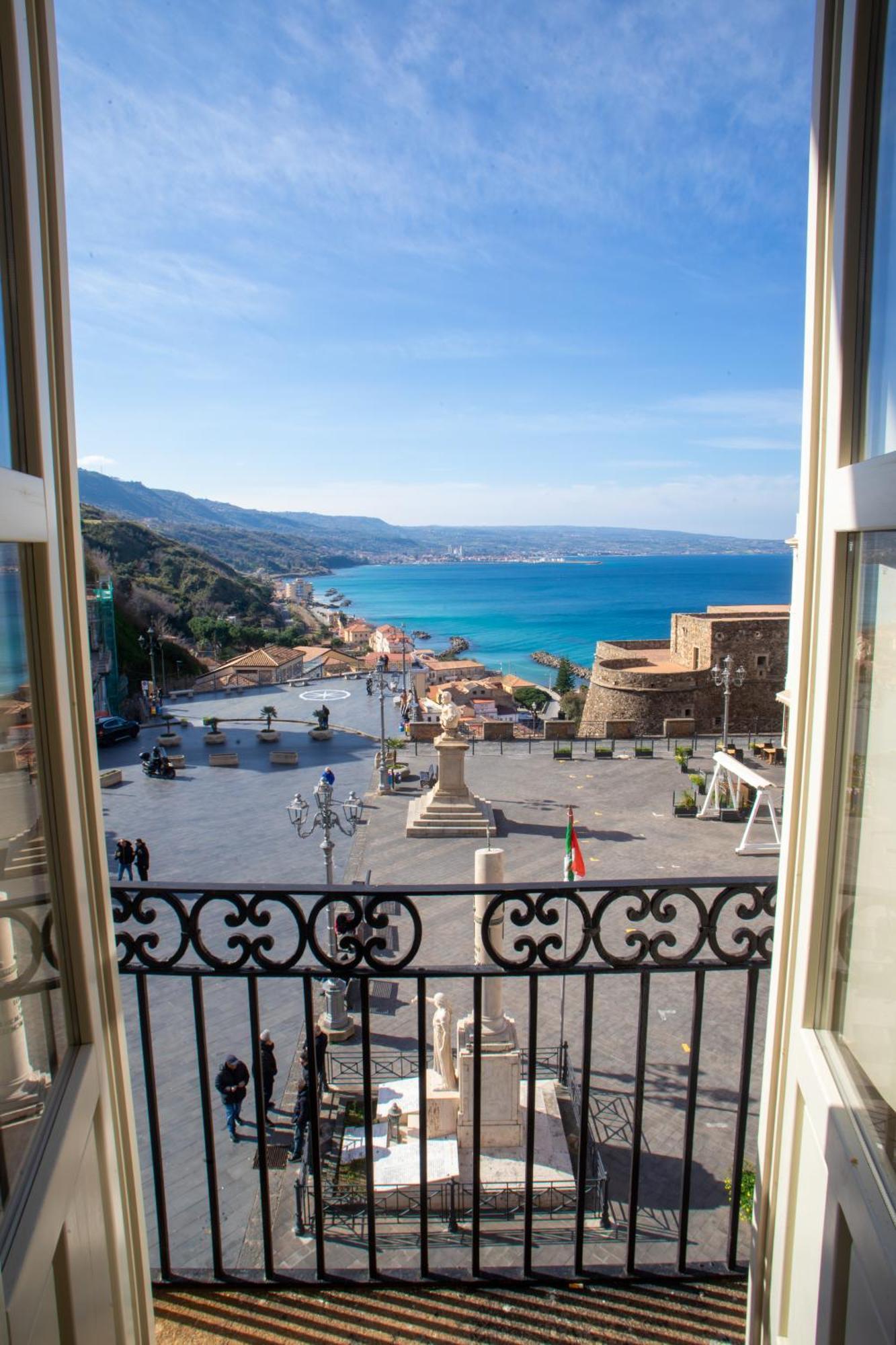 Hotel Della Piazza Pizzo  Luaran gambar